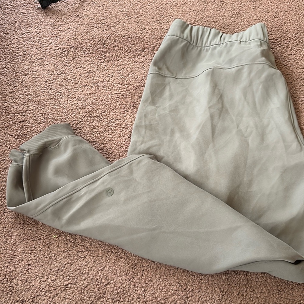 Lululemon joggers